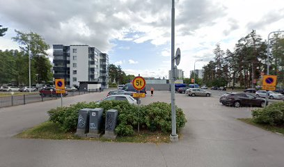 Salon Station Parking