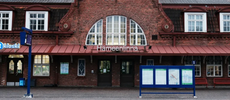 Laaja sähkökatkos vaikutti tuhansiin koteihin Turun seudulla – korjaustyöt jatkuvat